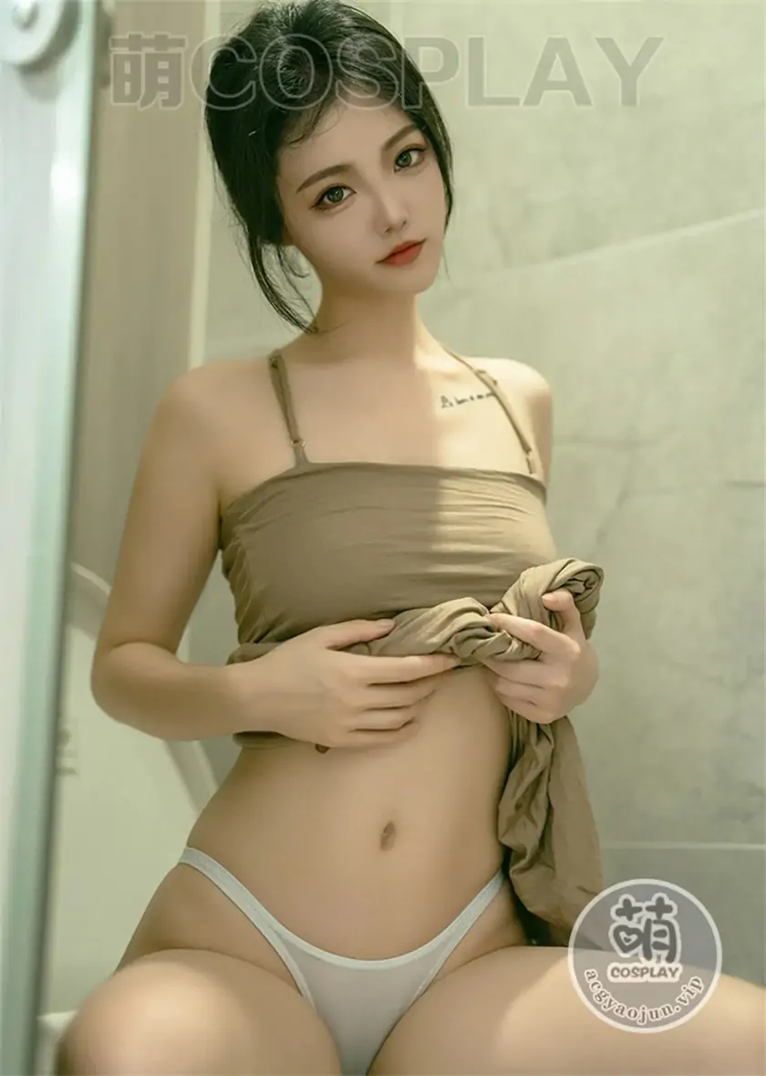 桃良阿宅 – 吊带裙 (公共厕所) [75P]